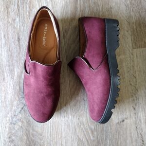 Easy Spirit Women’s Burgundy Suede Slip-On Loafers